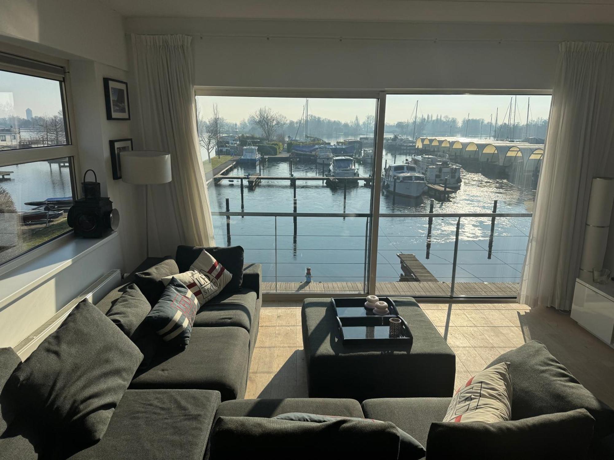 アールスメール The Boathouse With Boatヴィラ エクステリア 写真